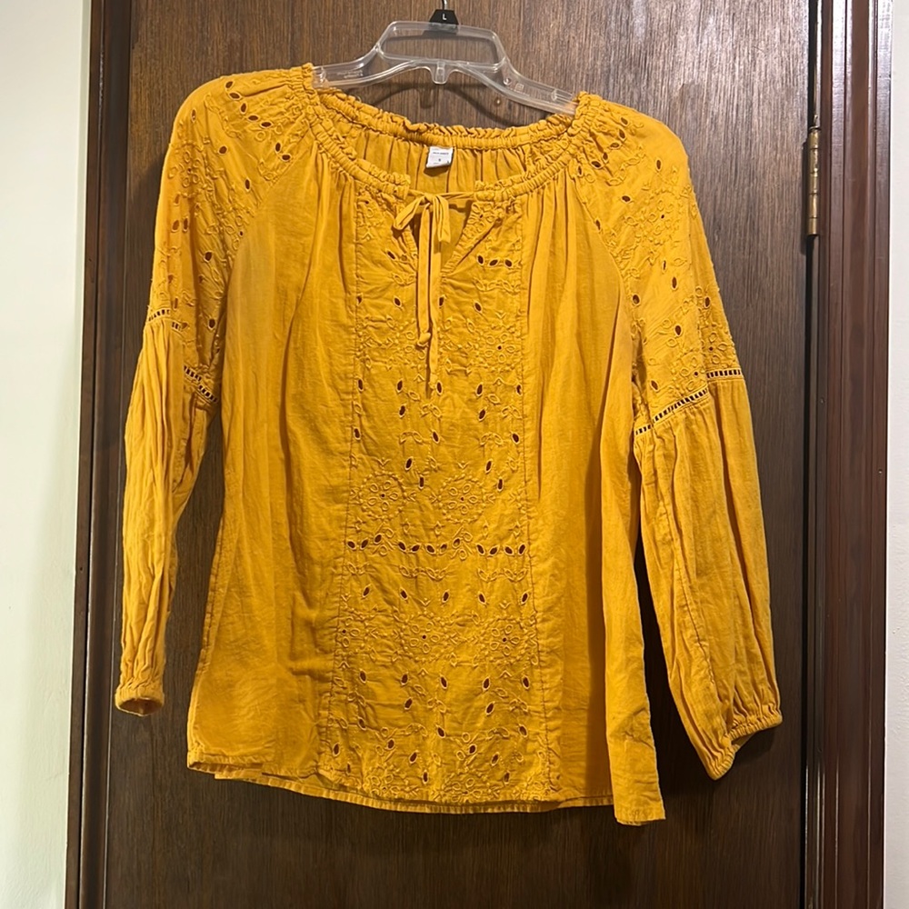 Old navy blouse